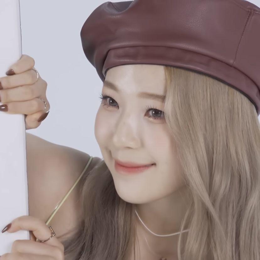 FROMIS 9  백지헌1