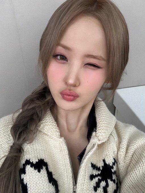 KISS OF LIFE BELLE1