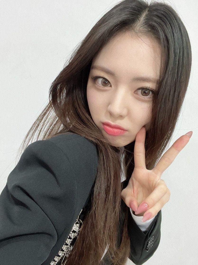 ITZY Yuna2