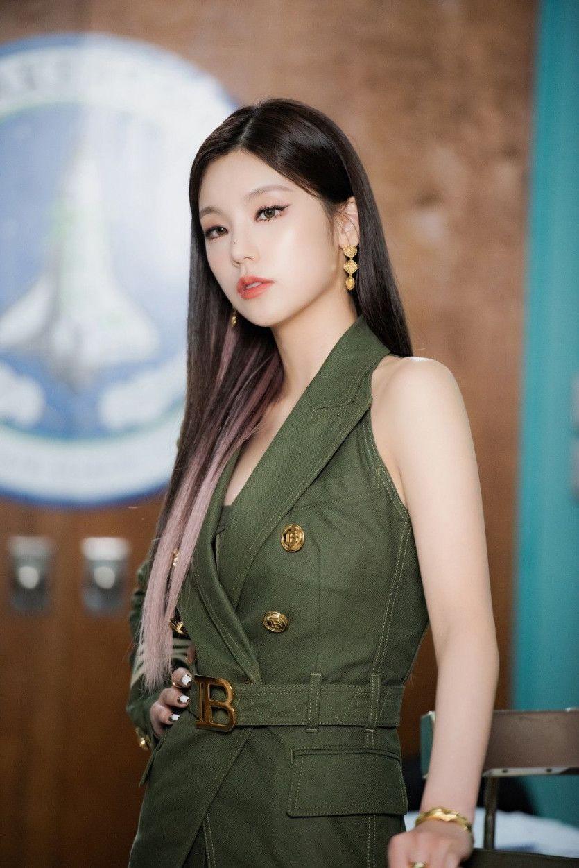 ITZY Yeji2