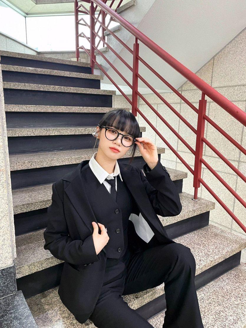 LE SSERAFIM CHAEWON0
