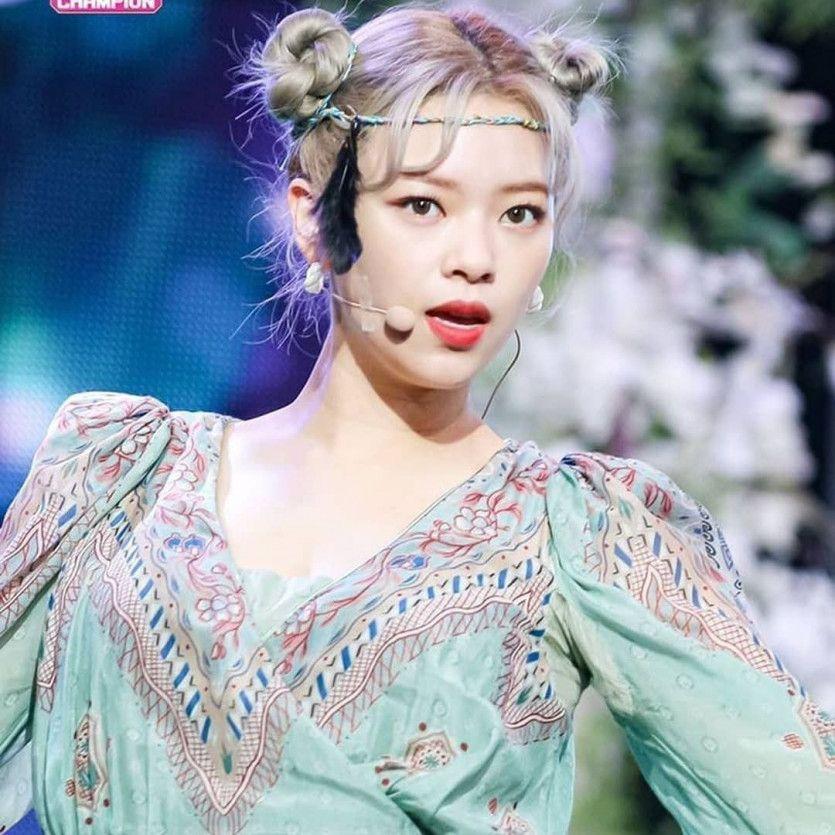 TWICE Jeongyeon1