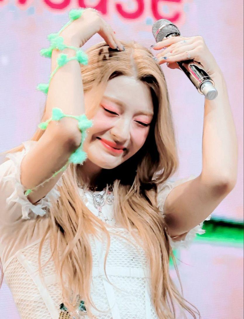 STAYC SIEUN0