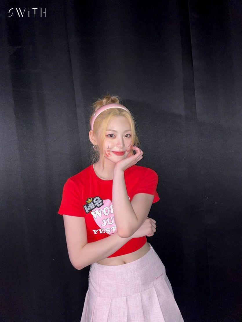 STAYC SIEUN1