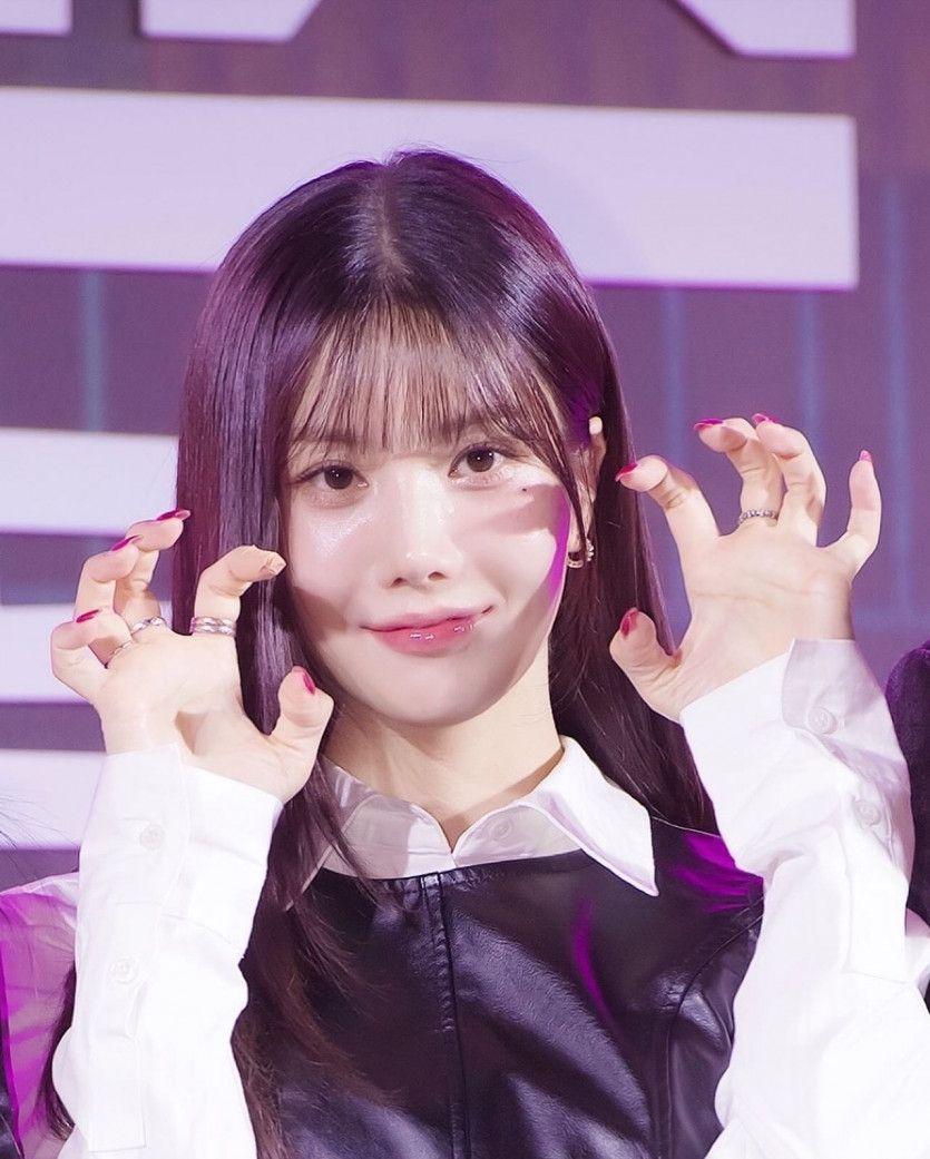 권은비5
