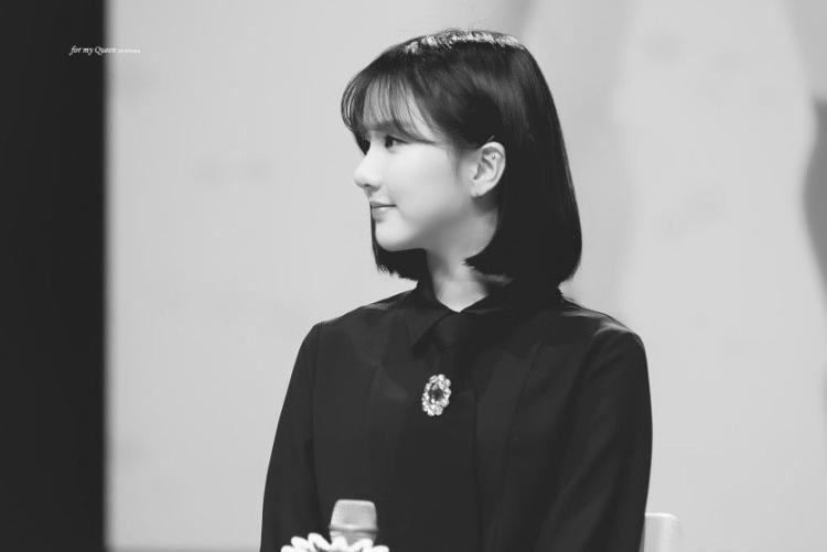 여자친구 은하.jpg5