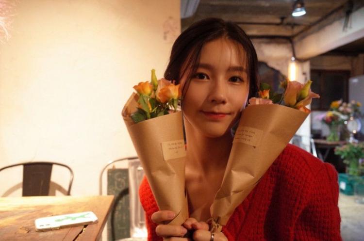 (G)I-DLE MIYEON0