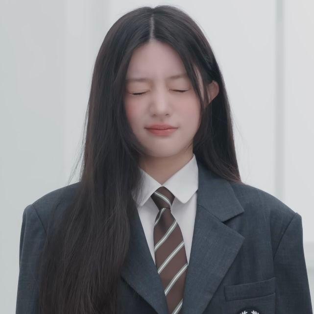 ILLIT 민주1