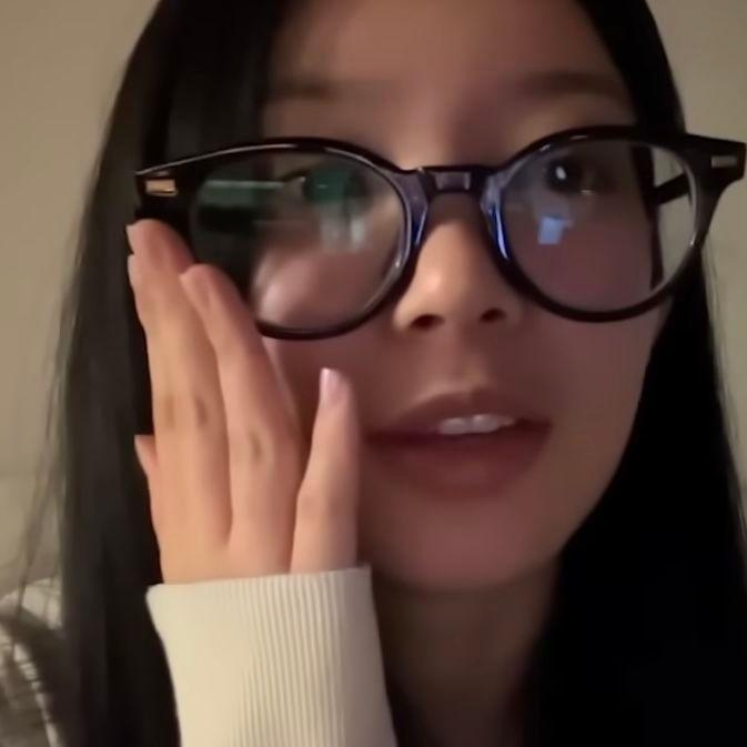 ILLIT 모카0
