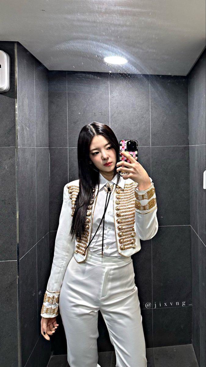 ITZY 리아0