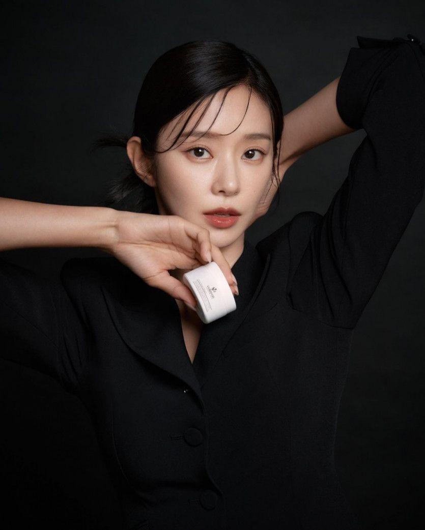 이주빈 볼라욘 뷰티 화보4