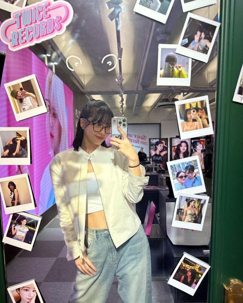 TWICE MOMO0