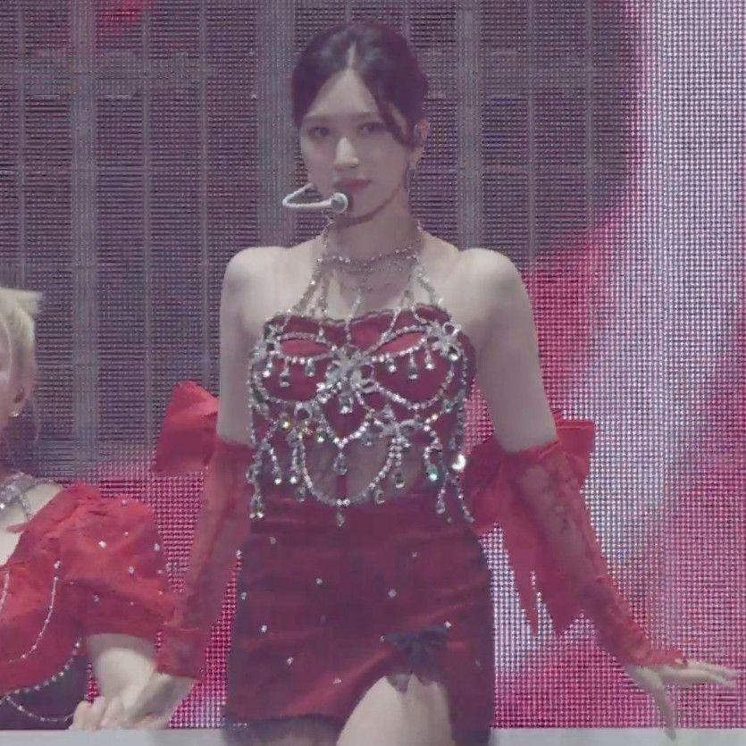 TWICE MINA1