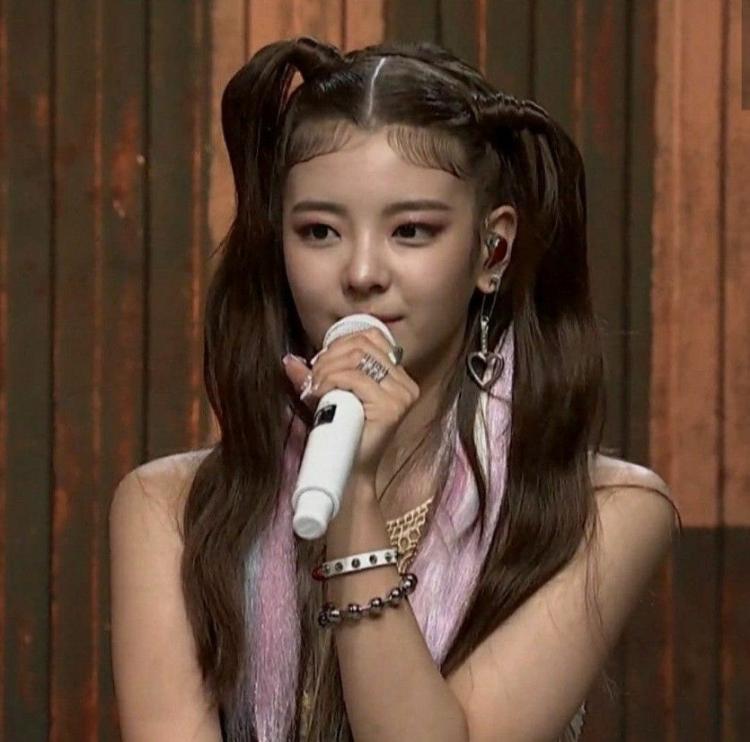 ITZY 리아0