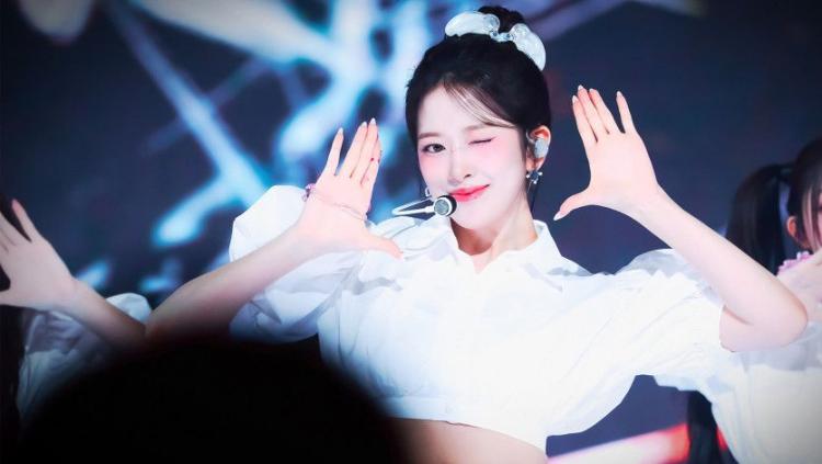 안유진2