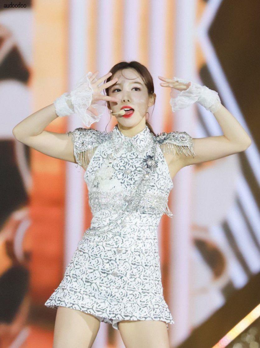 TWICE NAYEON0
