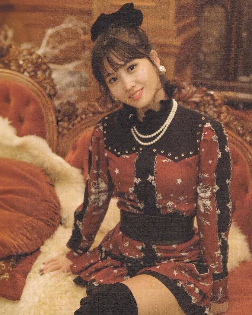 TWICE MOMO0