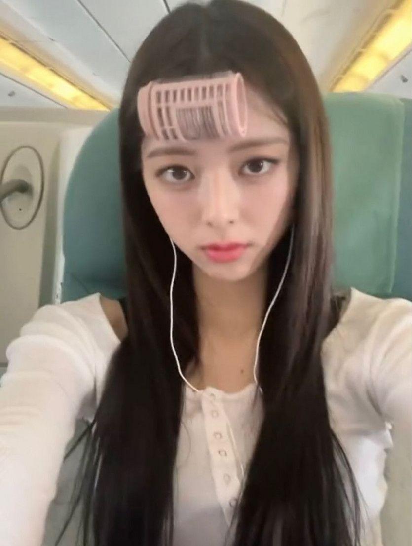 ITZY YUNA0