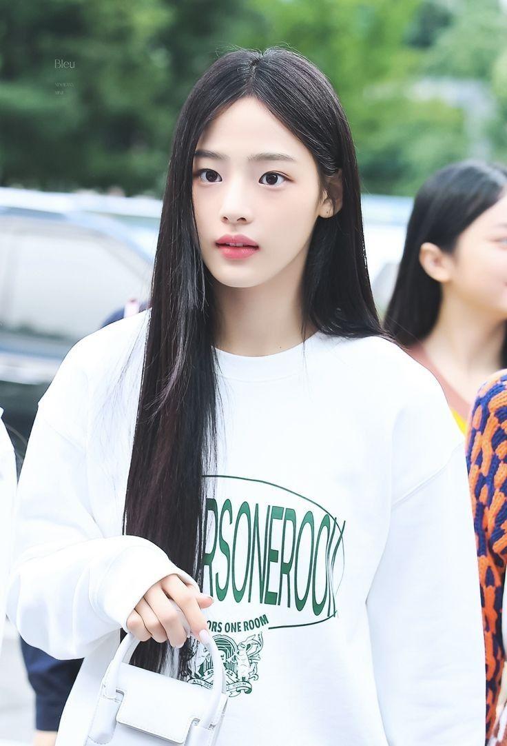 최근 데뷔한 걸그룹 중 가장 핫한1