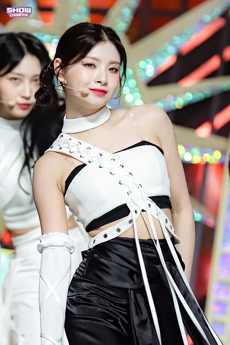 EVERGLOW 왕이런0