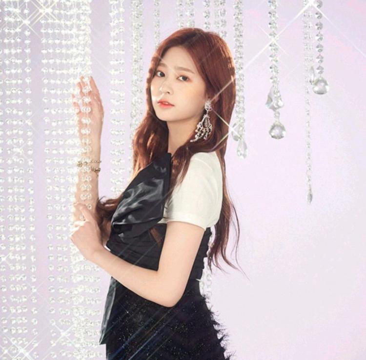 아이즈원 김민주, 하트아이즈8