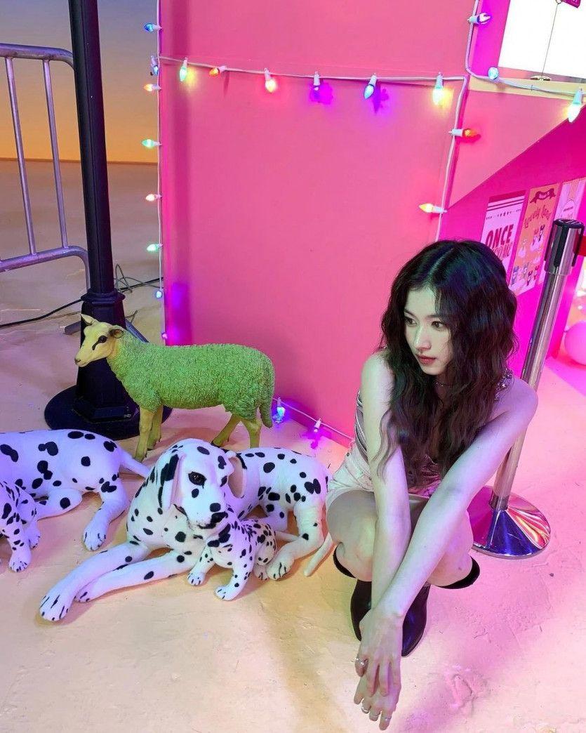 TWICE Sana1