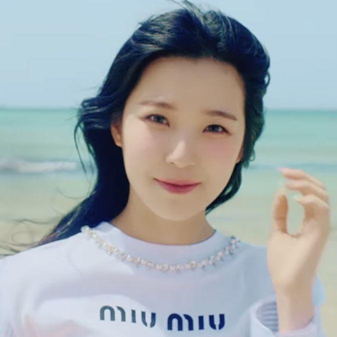 FROMIS 9  백지헌0