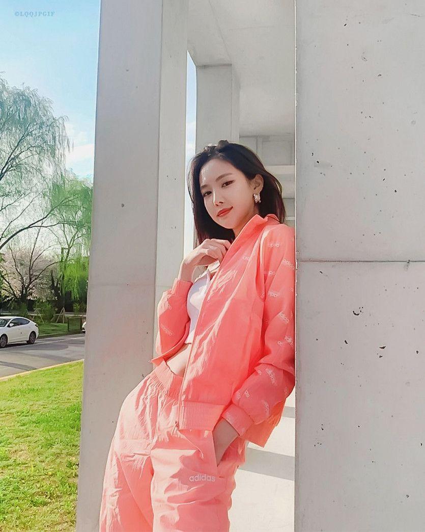 손나은1