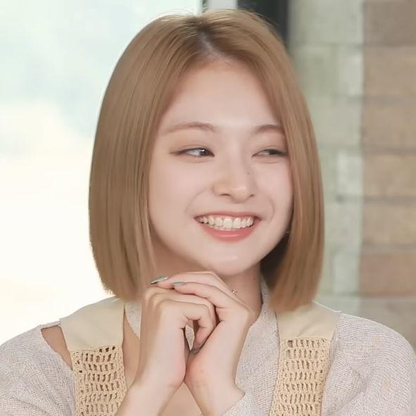 FROMIS 9  이나경1