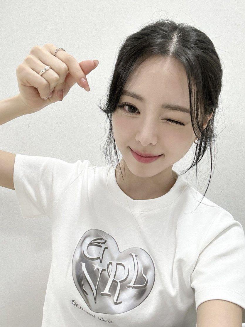 ITZY YUNA1