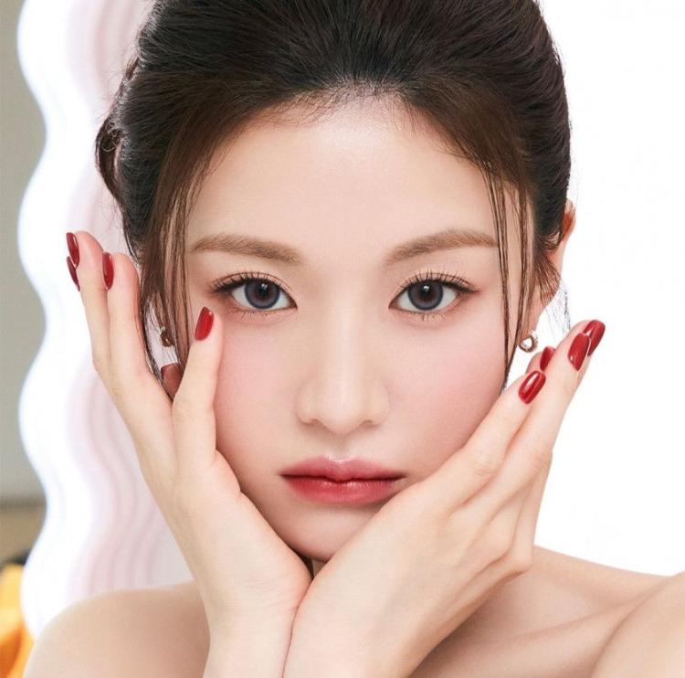 고윤정 렌즈미1