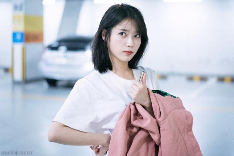 아이유 퇴근길3