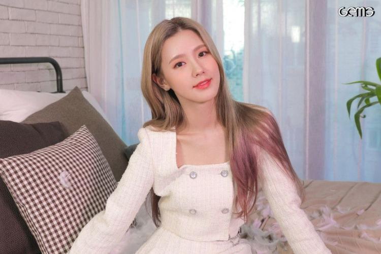(G)I-DLE MIYEON0