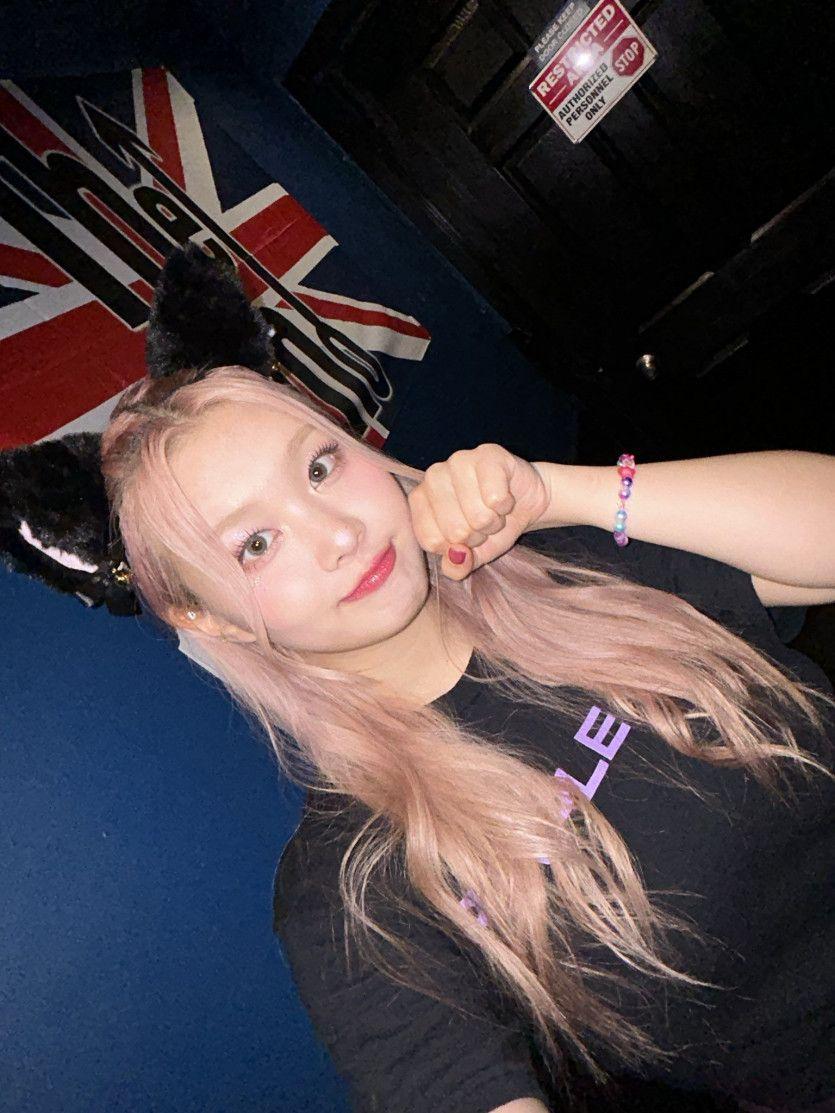 PURPLE KISS PARK SU JIN  swan0