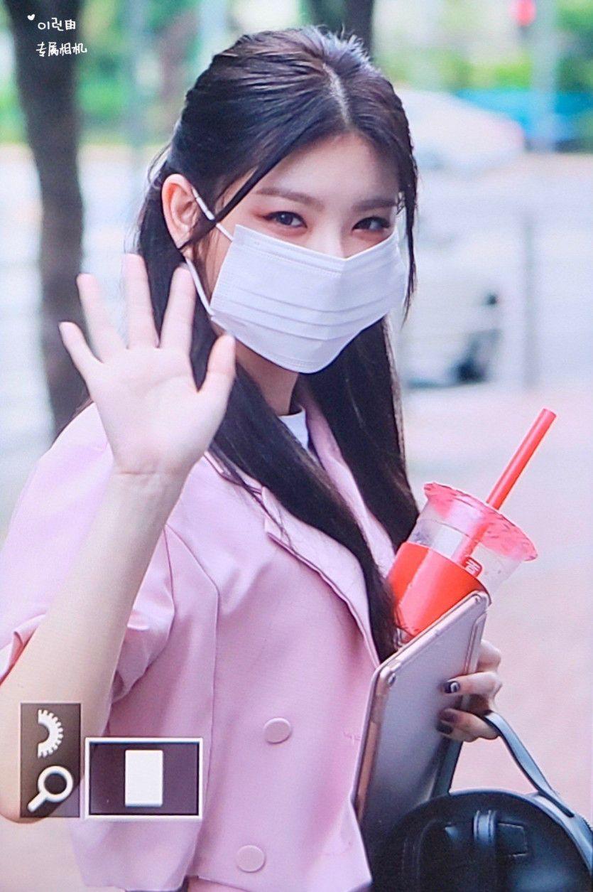 EVERGLOW 왕이런1