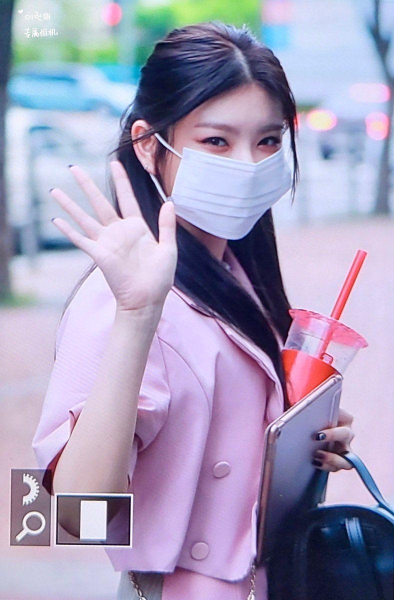 EVERGLOW 왕이런3