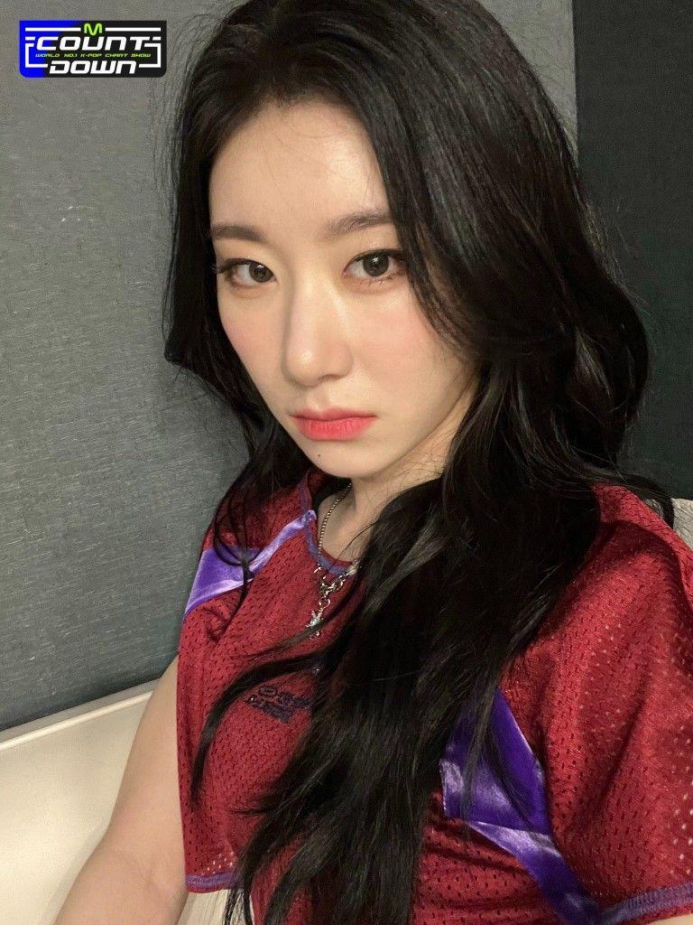 ITZY Chaeryeong2