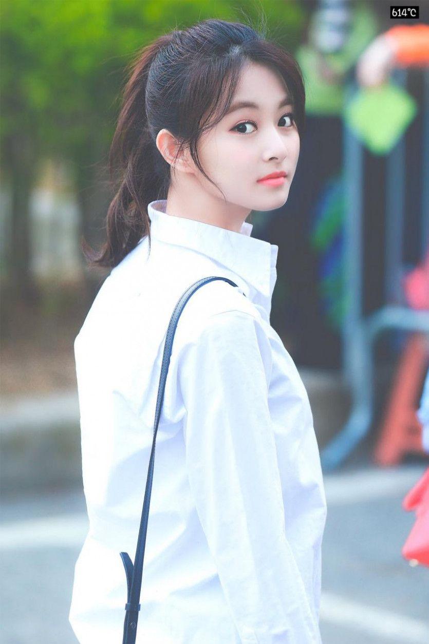 머리 묶은 쯔위 모음1