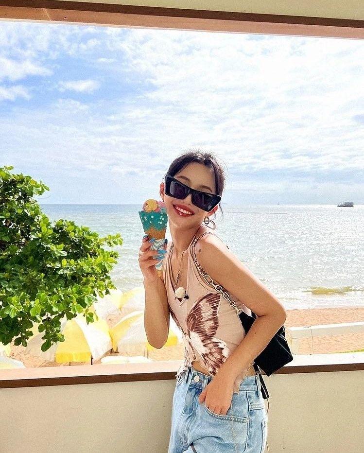 (G)I-DLE SOYEON0