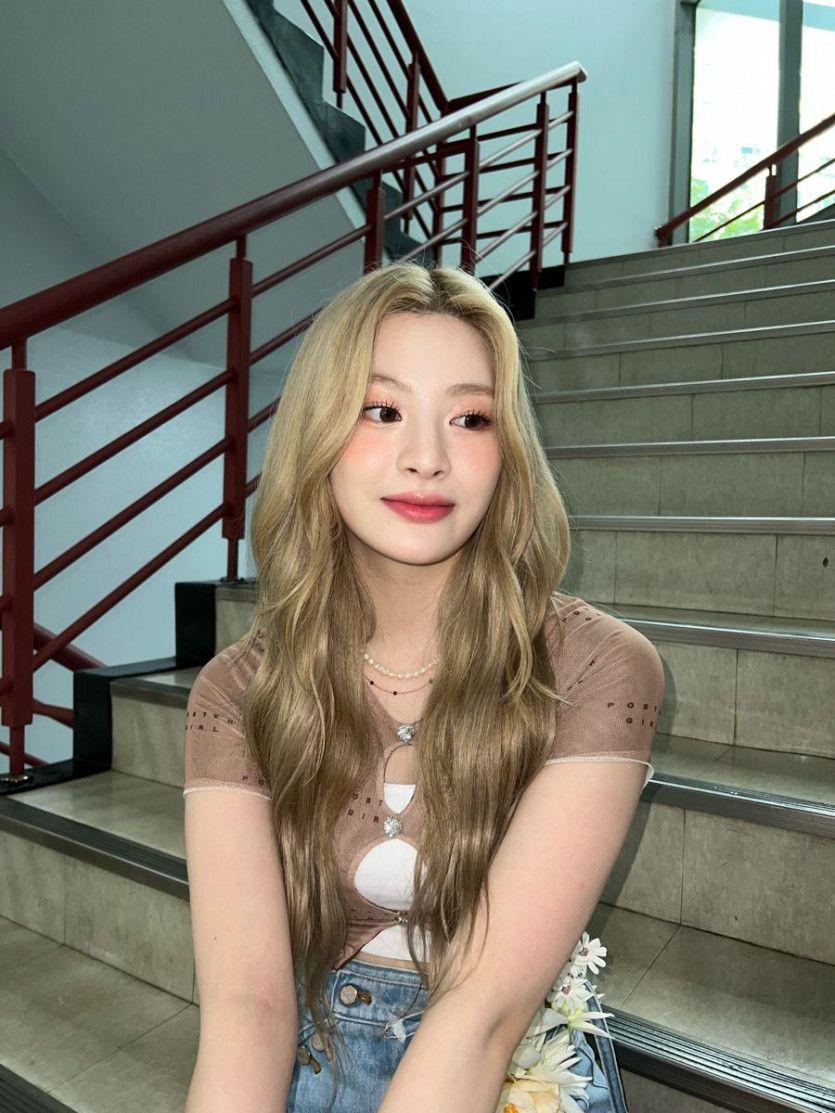 STAYC Seeun1