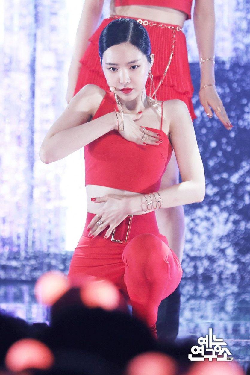 손나은3