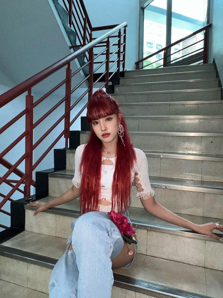 STAYC 윤0