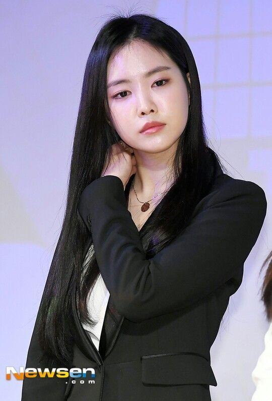 손나은3
