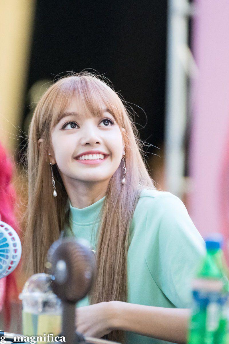 블랙핑크 리사4