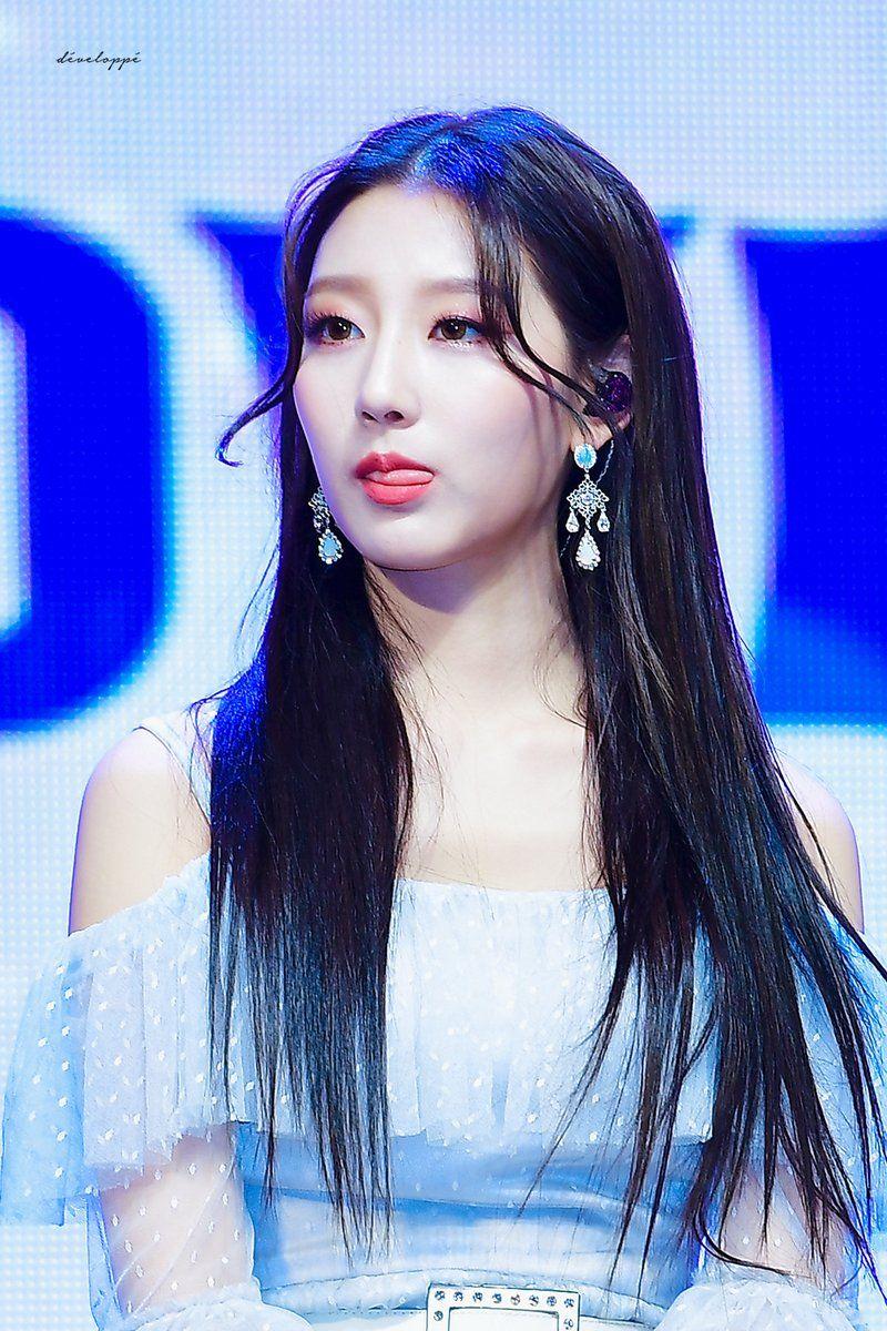 러블리즈 막냉이 정예인5