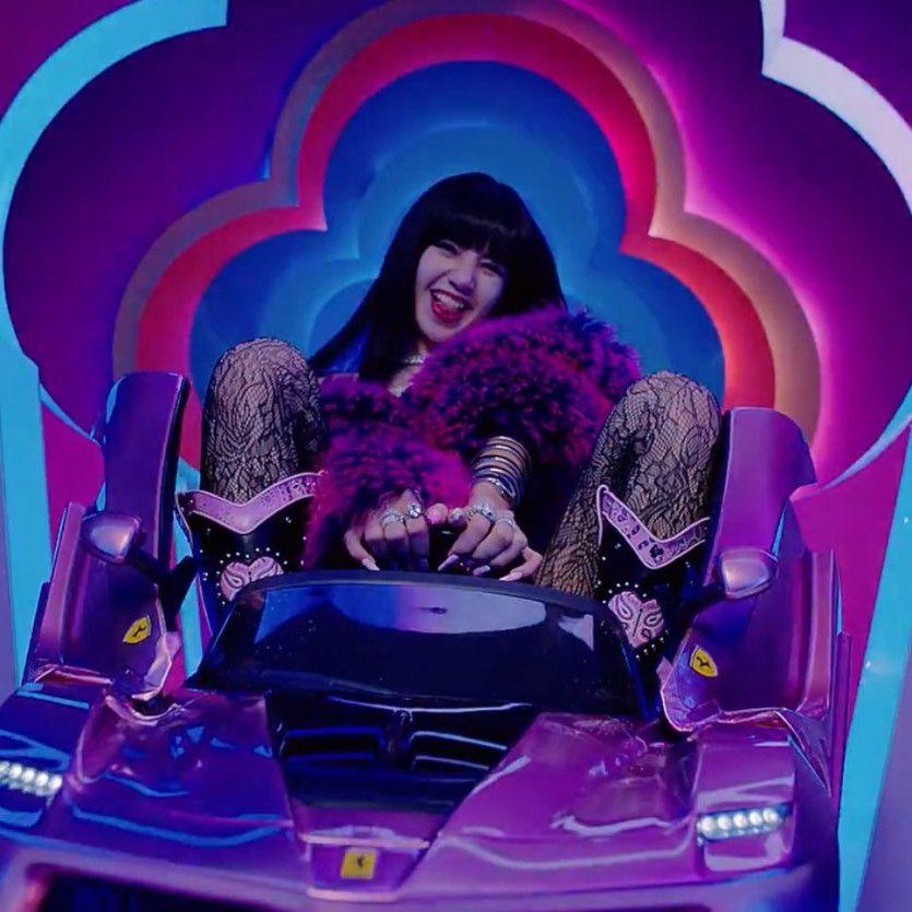 BLACKPINK LISA1