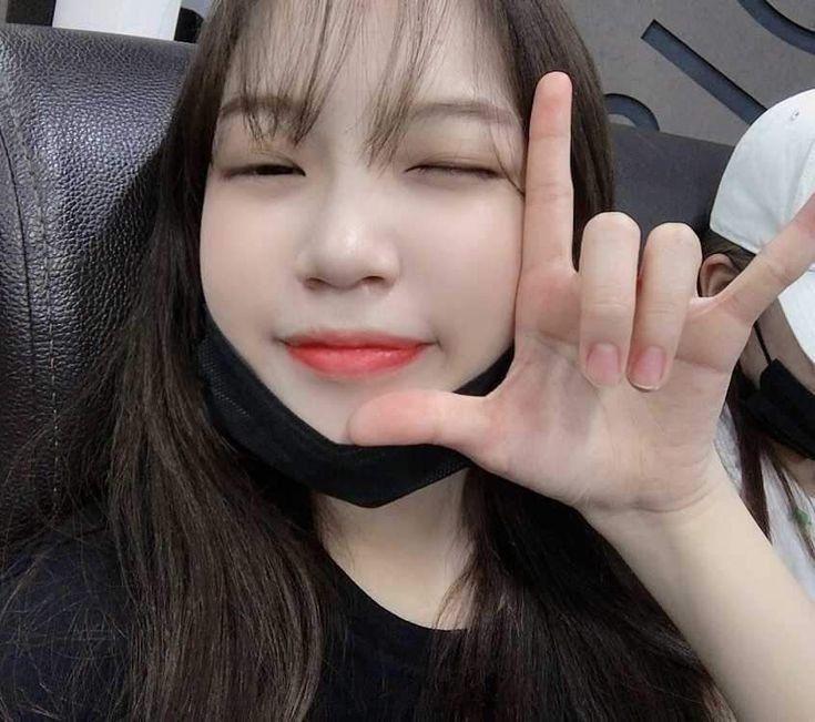 LE SSERAFIM 채원1