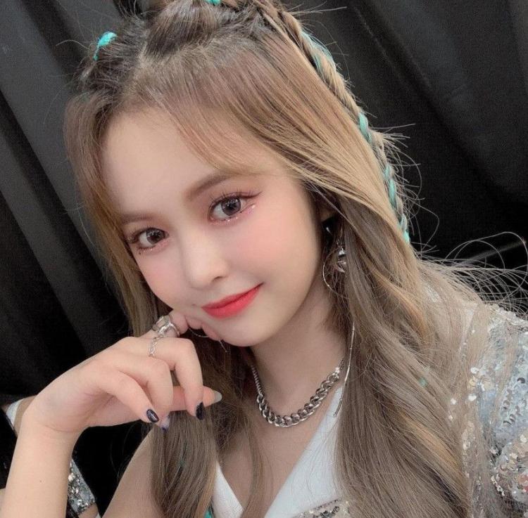 EVERGLOW 박지원0