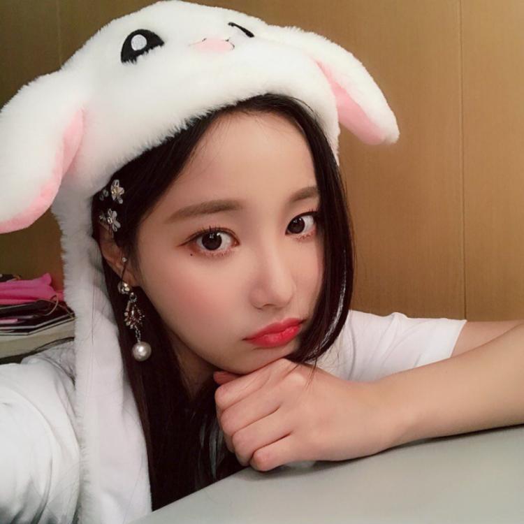 토끼모자쓴 연우 셀카사진0