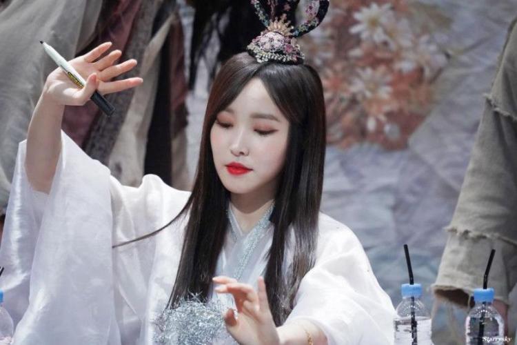 여자친구 유주.JPG1